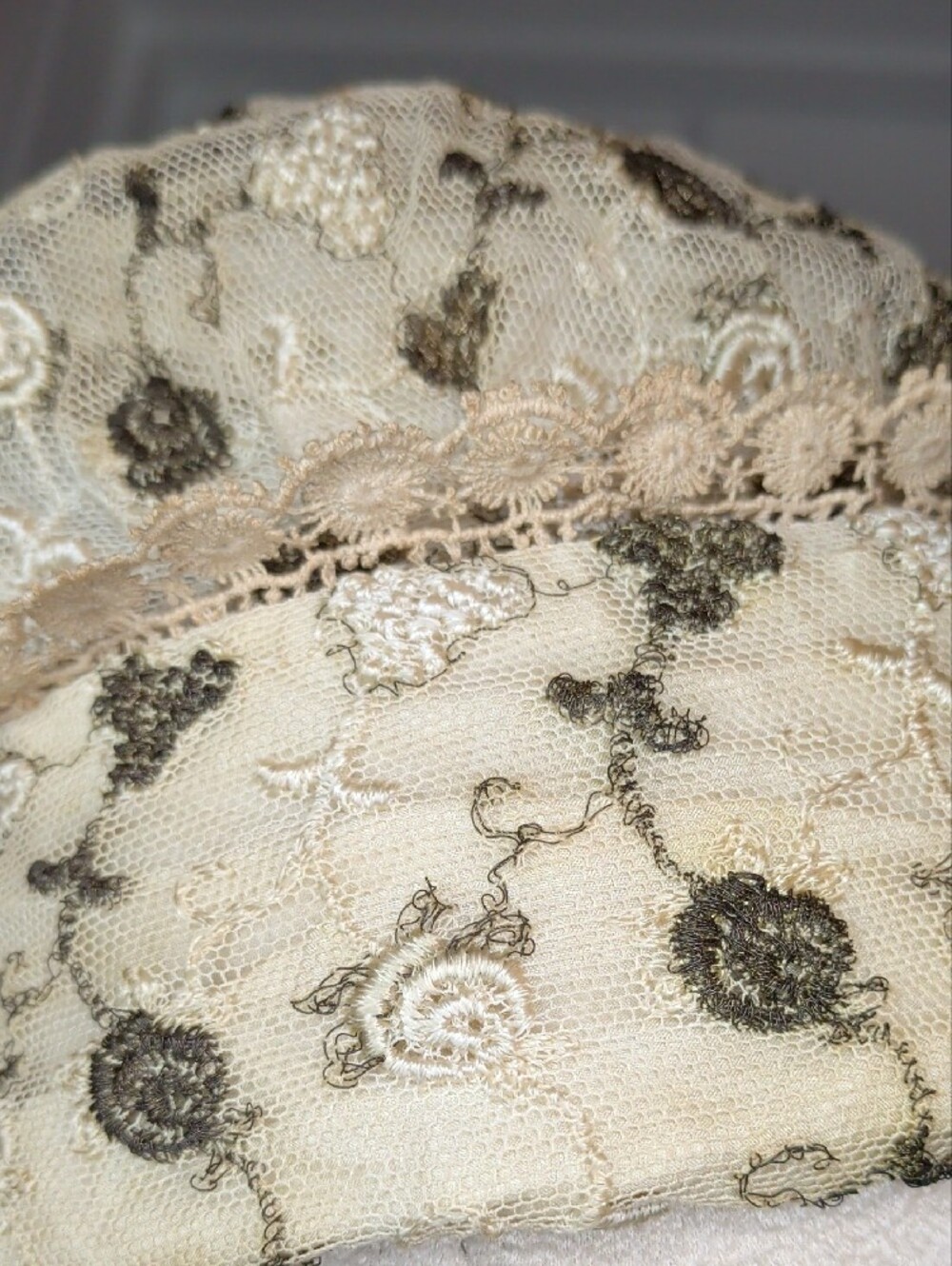 Antique 1920s Lace Boudoir Cap Ivory & Olive Green Floral Rose Accent 20-21" - Picture 4 of 11